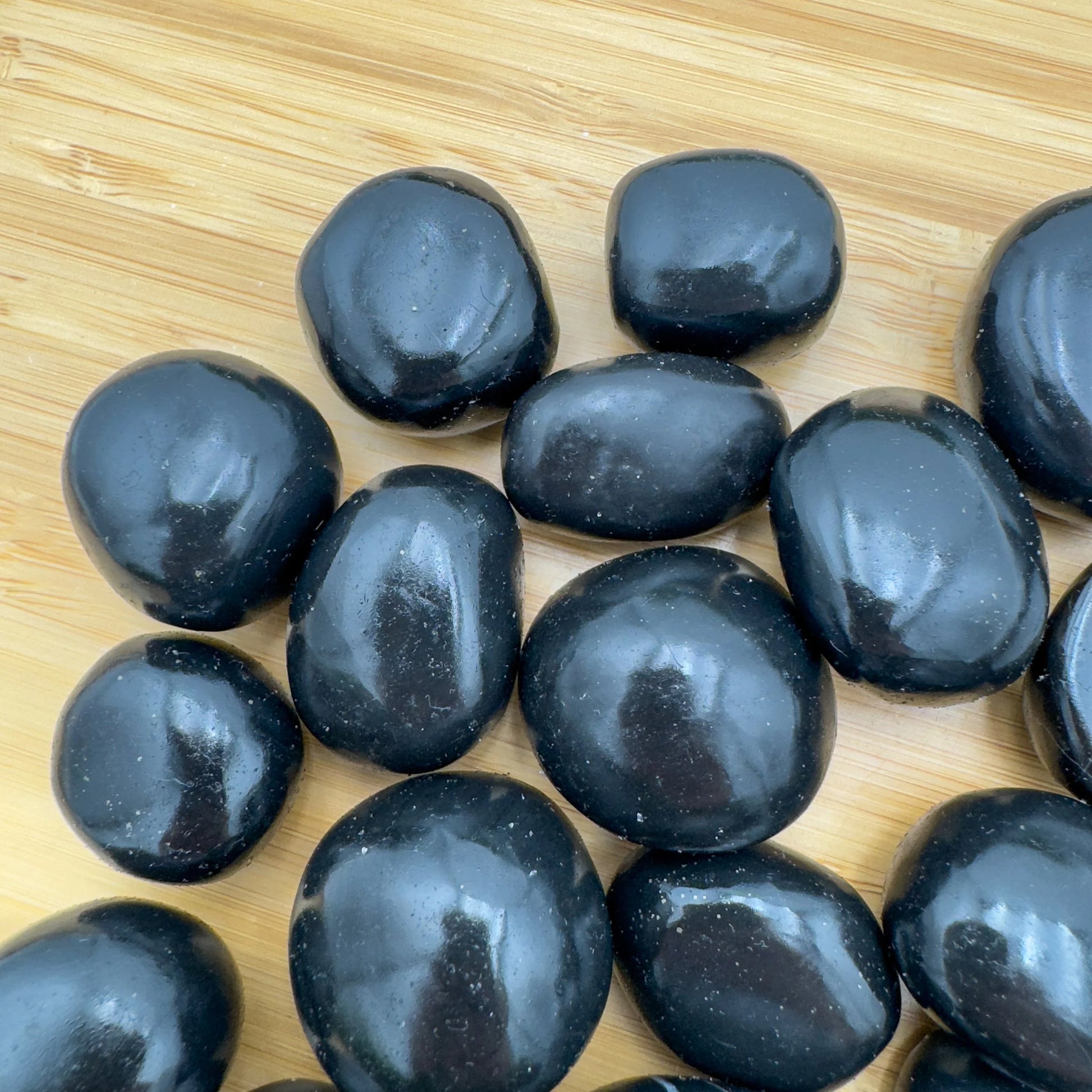 Black Onyx crystals from Peru, Black stones for Protection