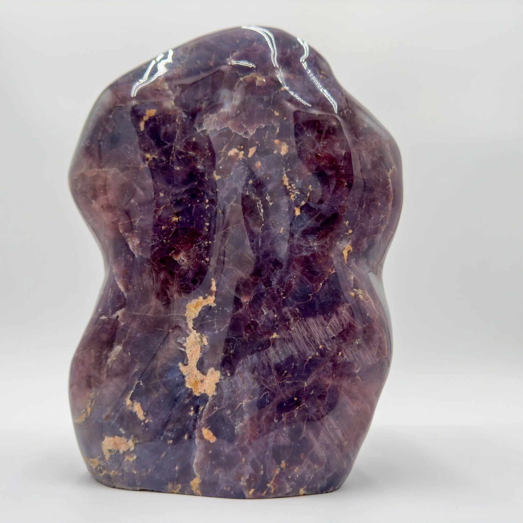 Quiet study of Blue Rose Quartz stone, from Alaotra-Mangoro, Madagascar, shown in its everyday setting.