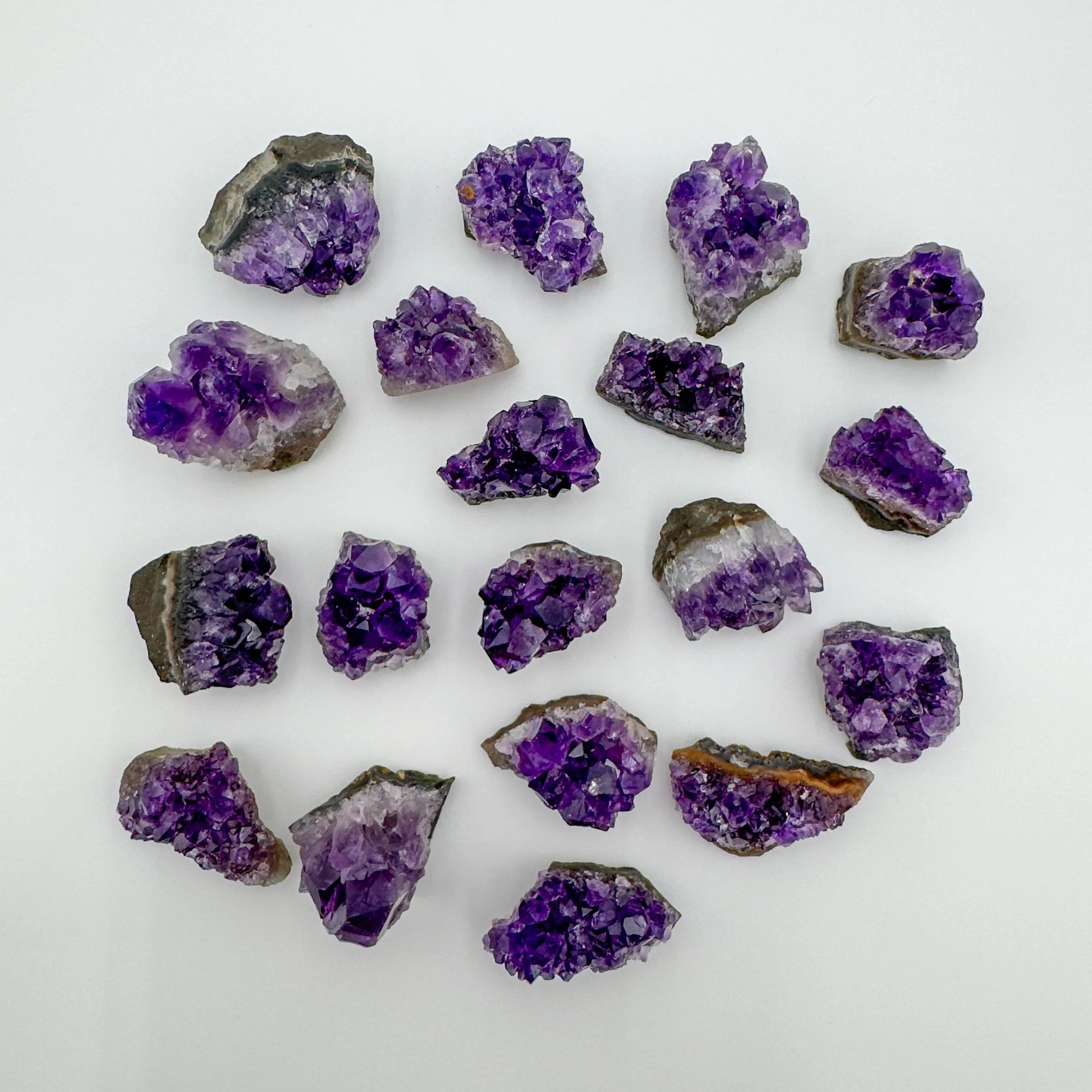 Grain detail of Amethyst specimen, showing earthy tone.