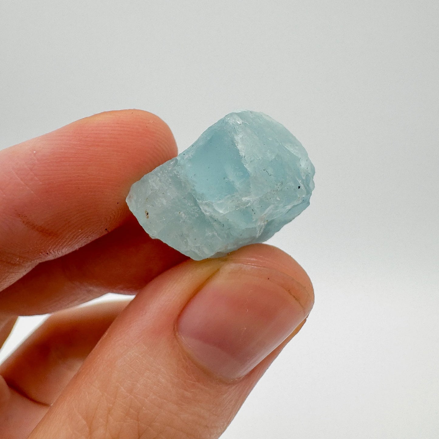 Base detail of Grade A Aquamarine raw