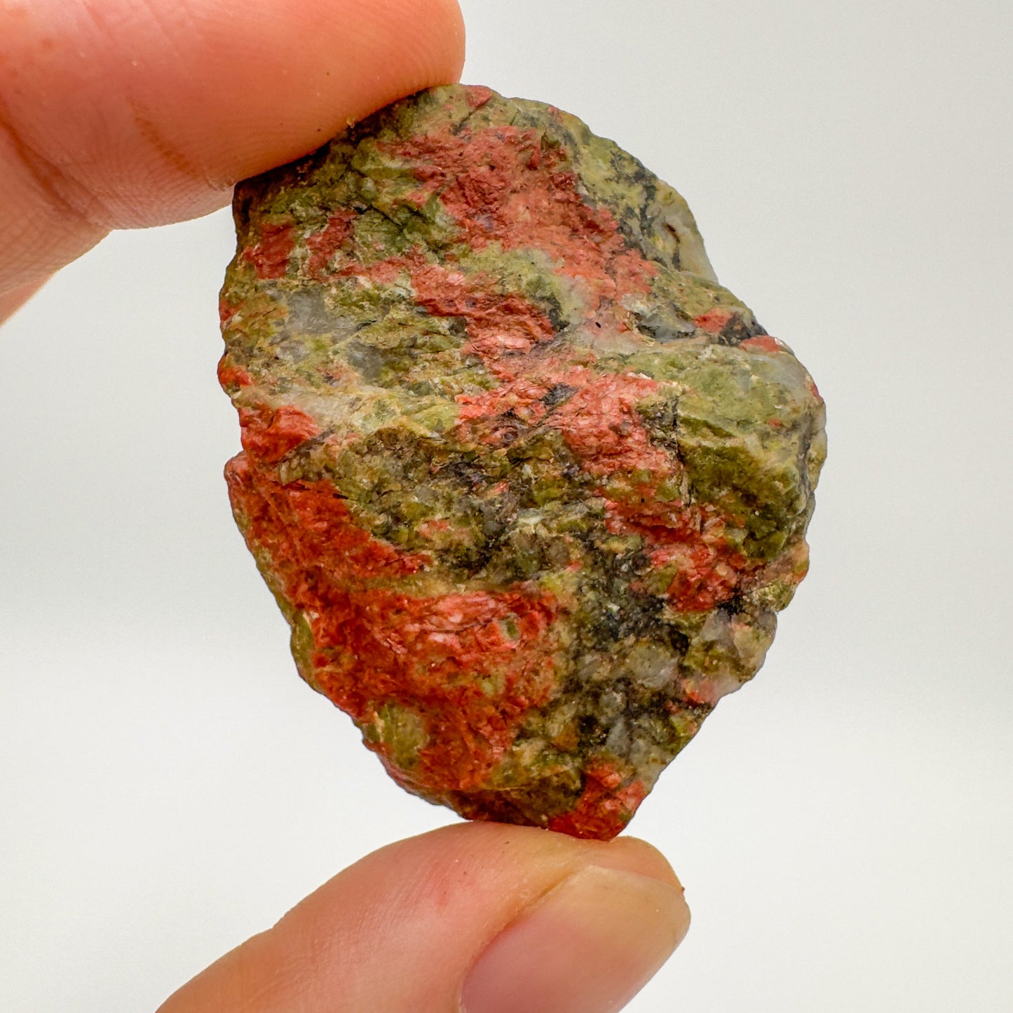 Detail shot of Grade AA Unakite raw under natural light