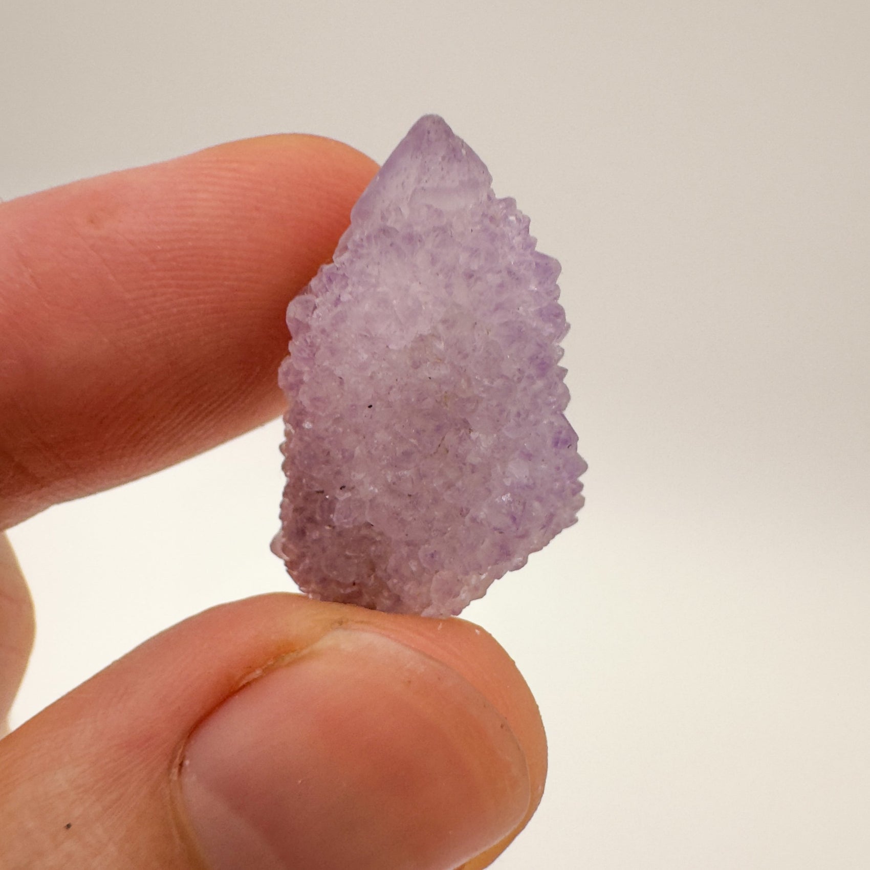Base detail of Grade AA Quartz raw