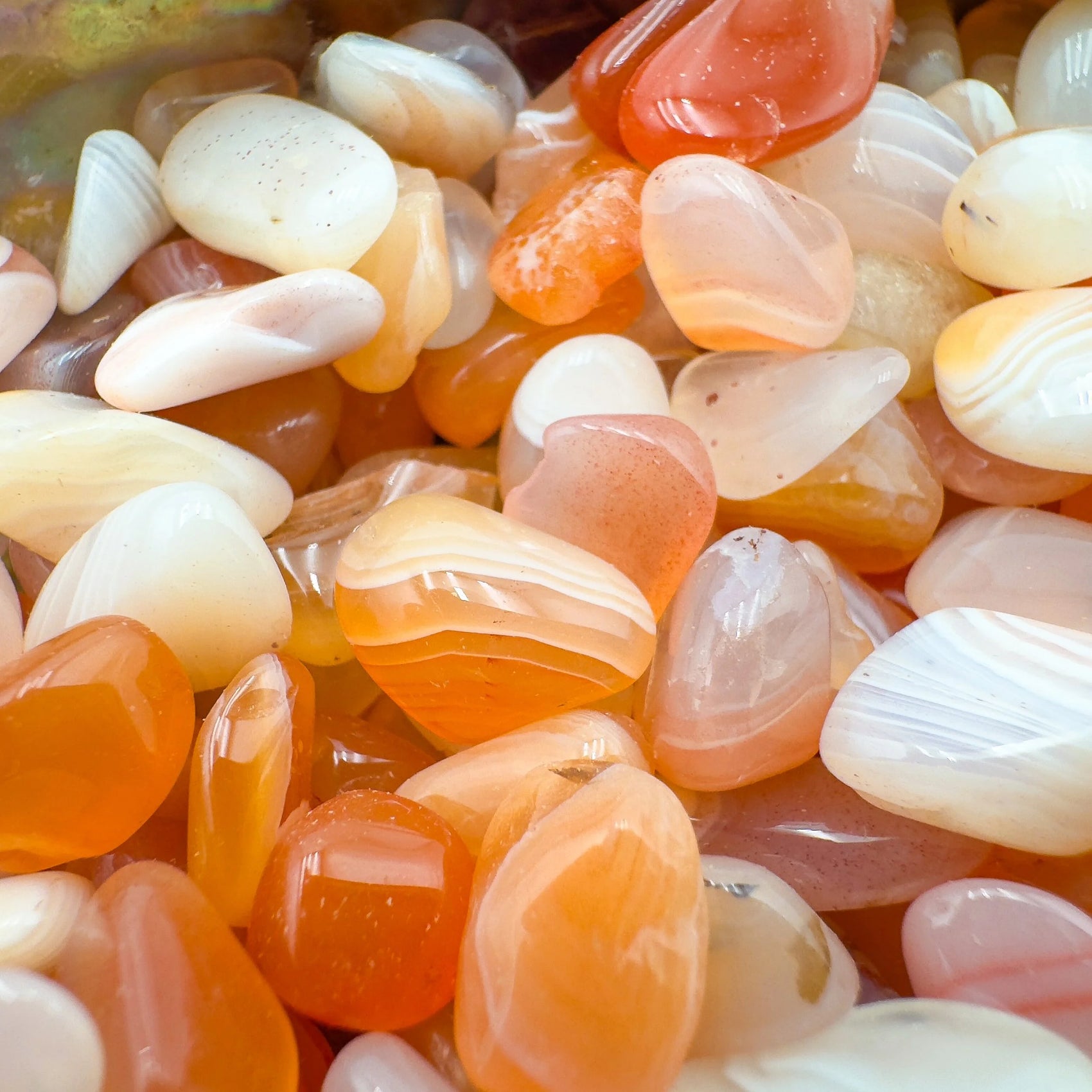 Handheld Carnelian crystal from Botswana for meditation, Confidence and Creativity