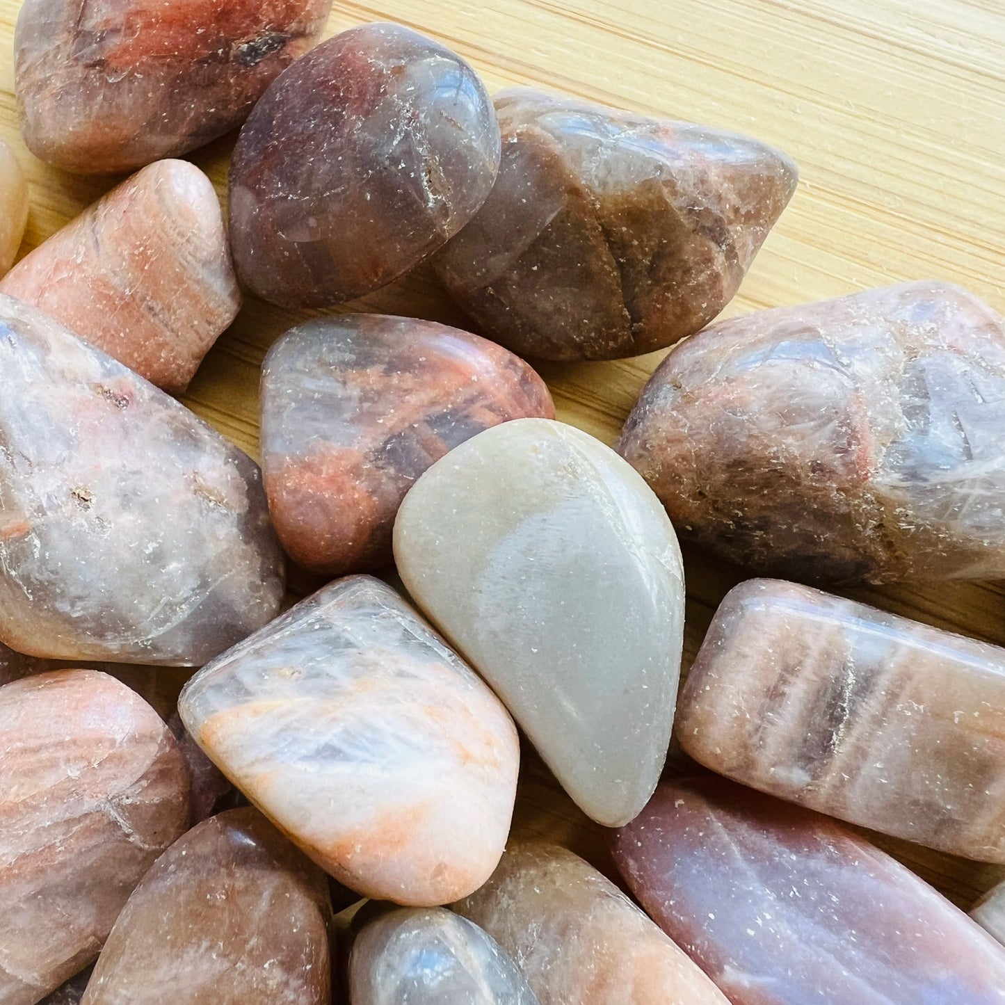 Field-of-view of Earth Moonstone tumbled stone, from Minas Gerais, Brazil, captured in natural daylight.