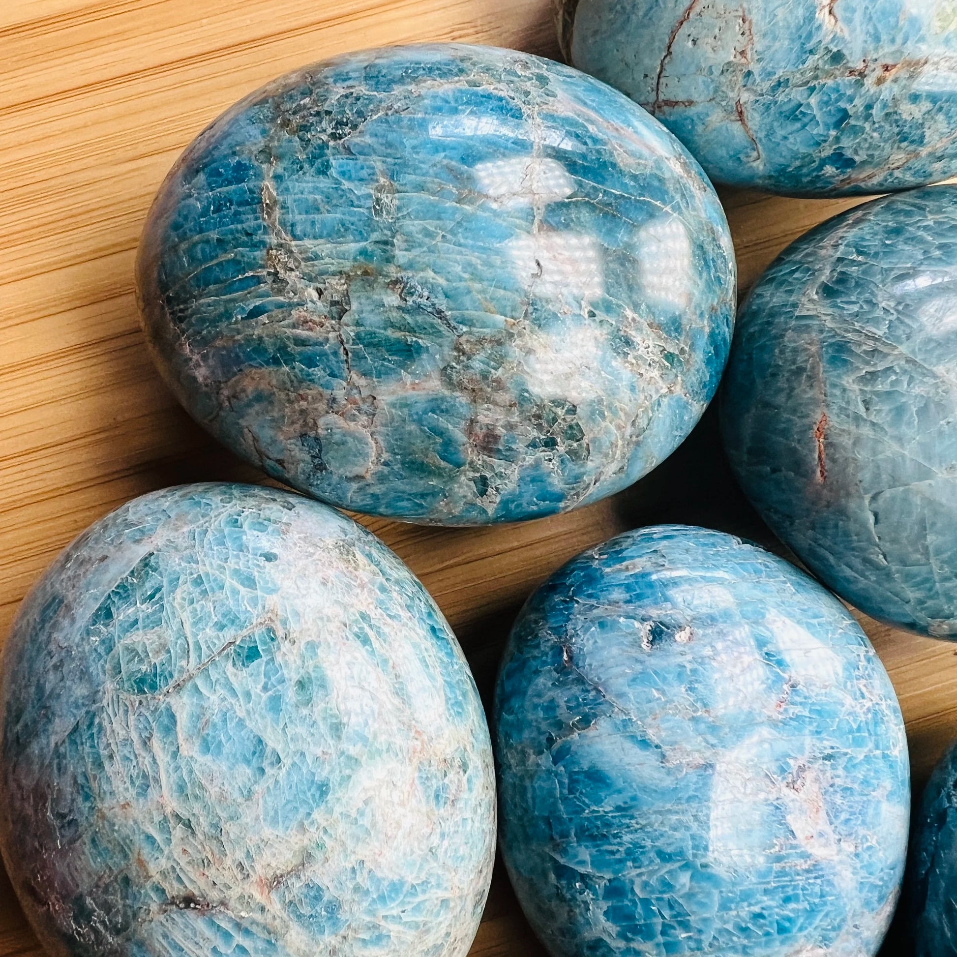 Profile view of Apatite palm stone, to support Focus.