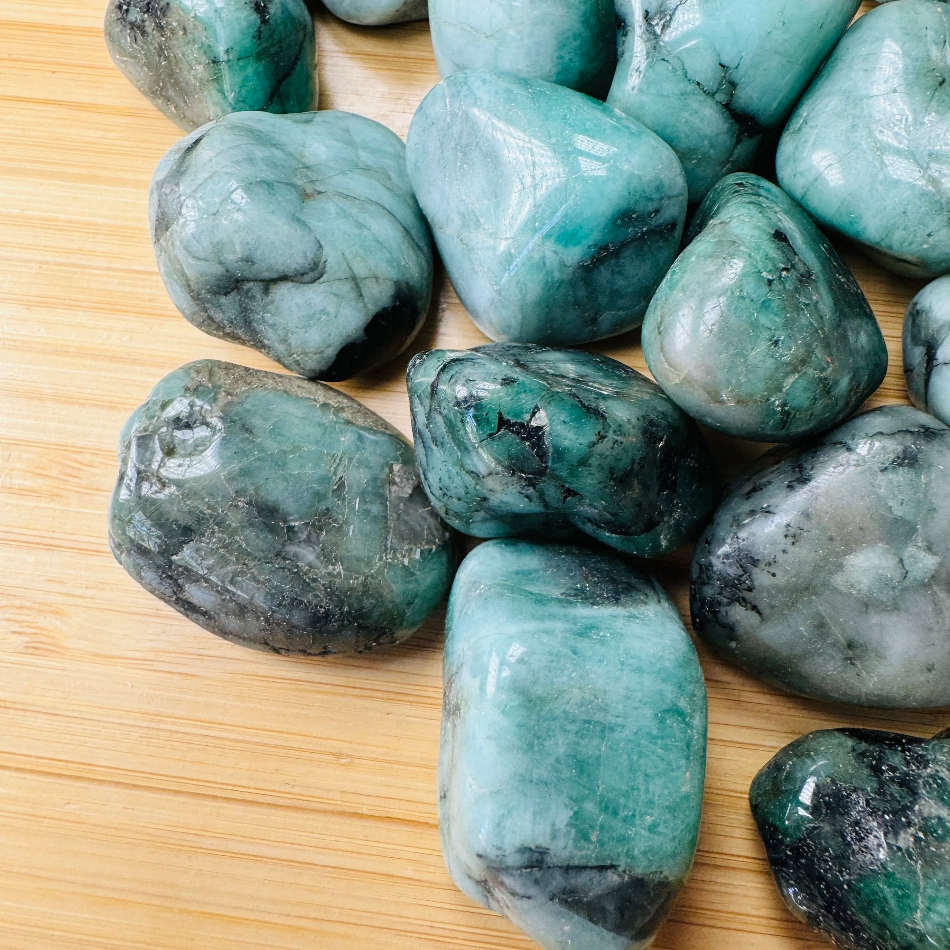 Plan view of Emerald tumbled stone, showing characteristic finish, sourced from Brazil.