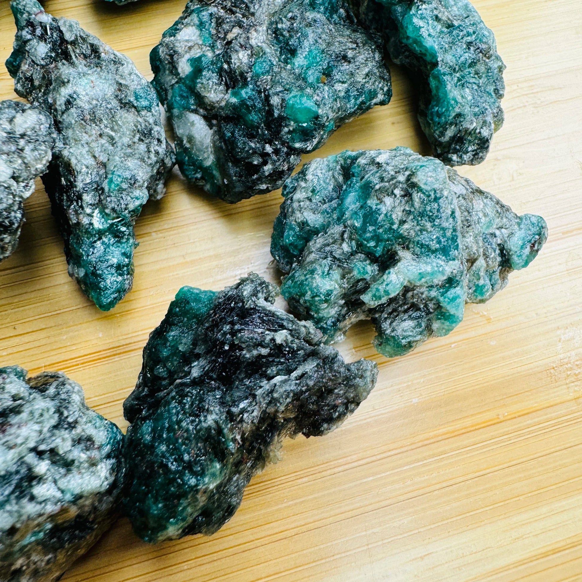 Opposite side of Emerald raw stone, from Zimbabwe.