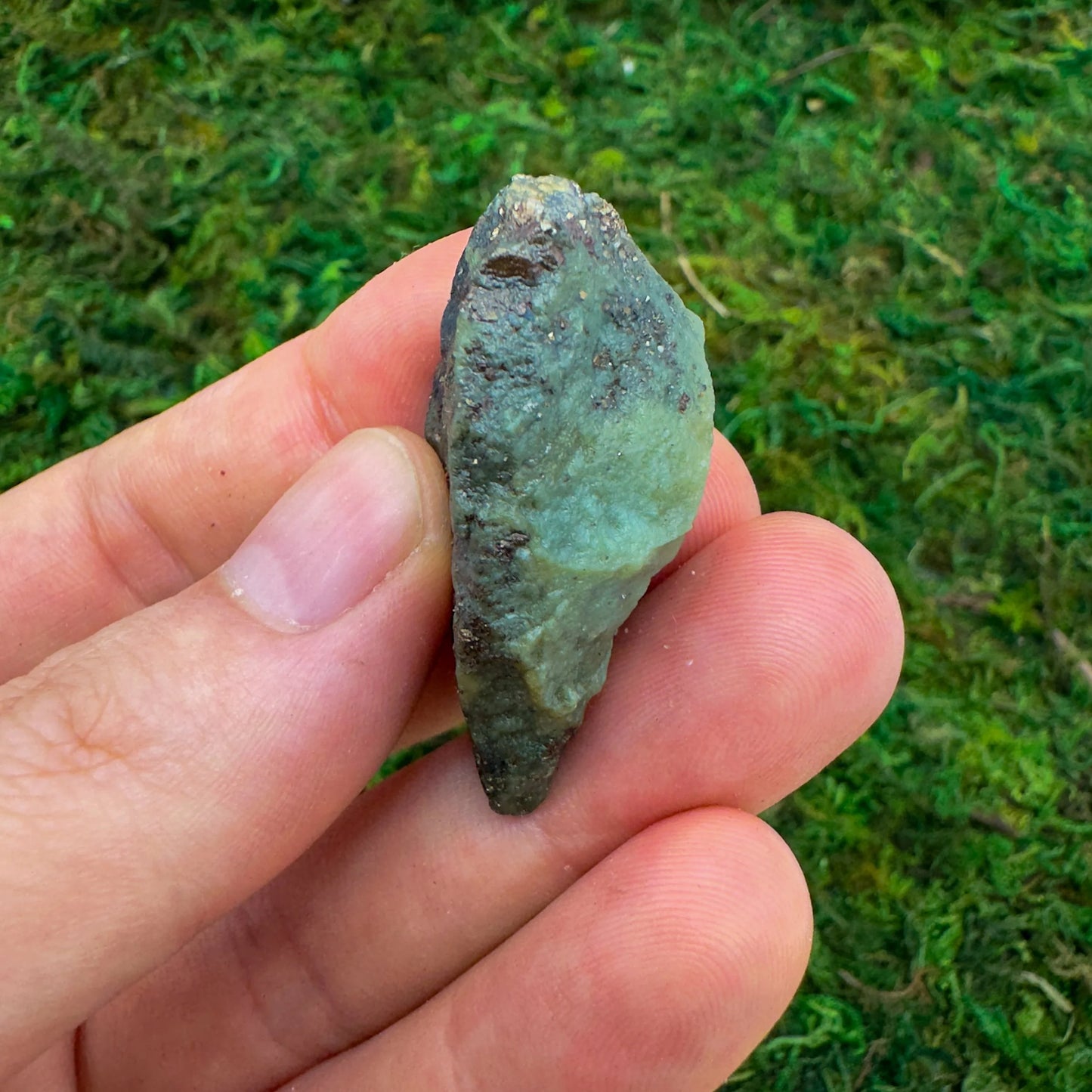 Serpentine raw stone from Peru with Green color, polished finish for mindful calm