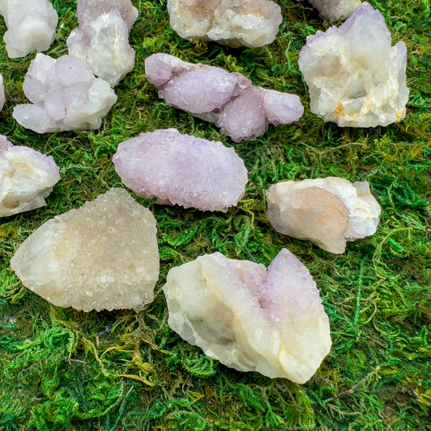 Base detail of Grade AA Quartz raw