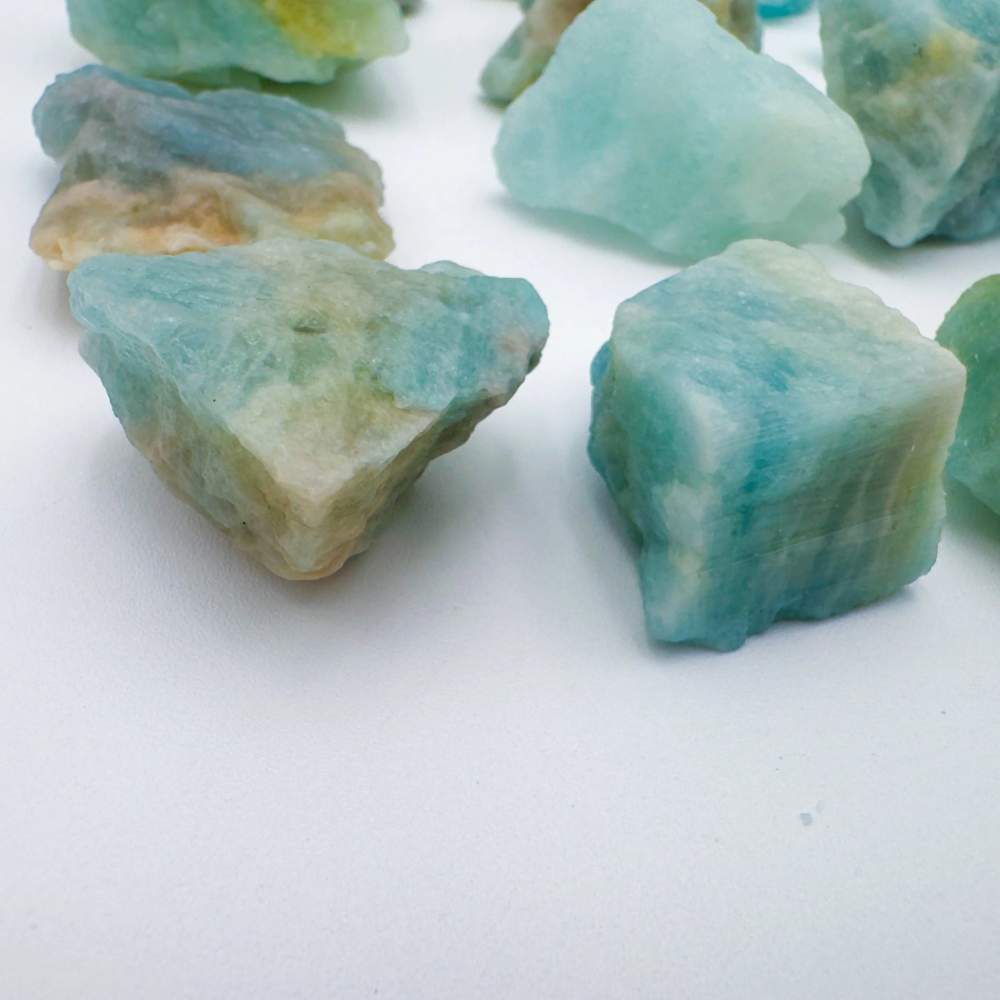 Base detail of Grade AA Aquamarine raw
