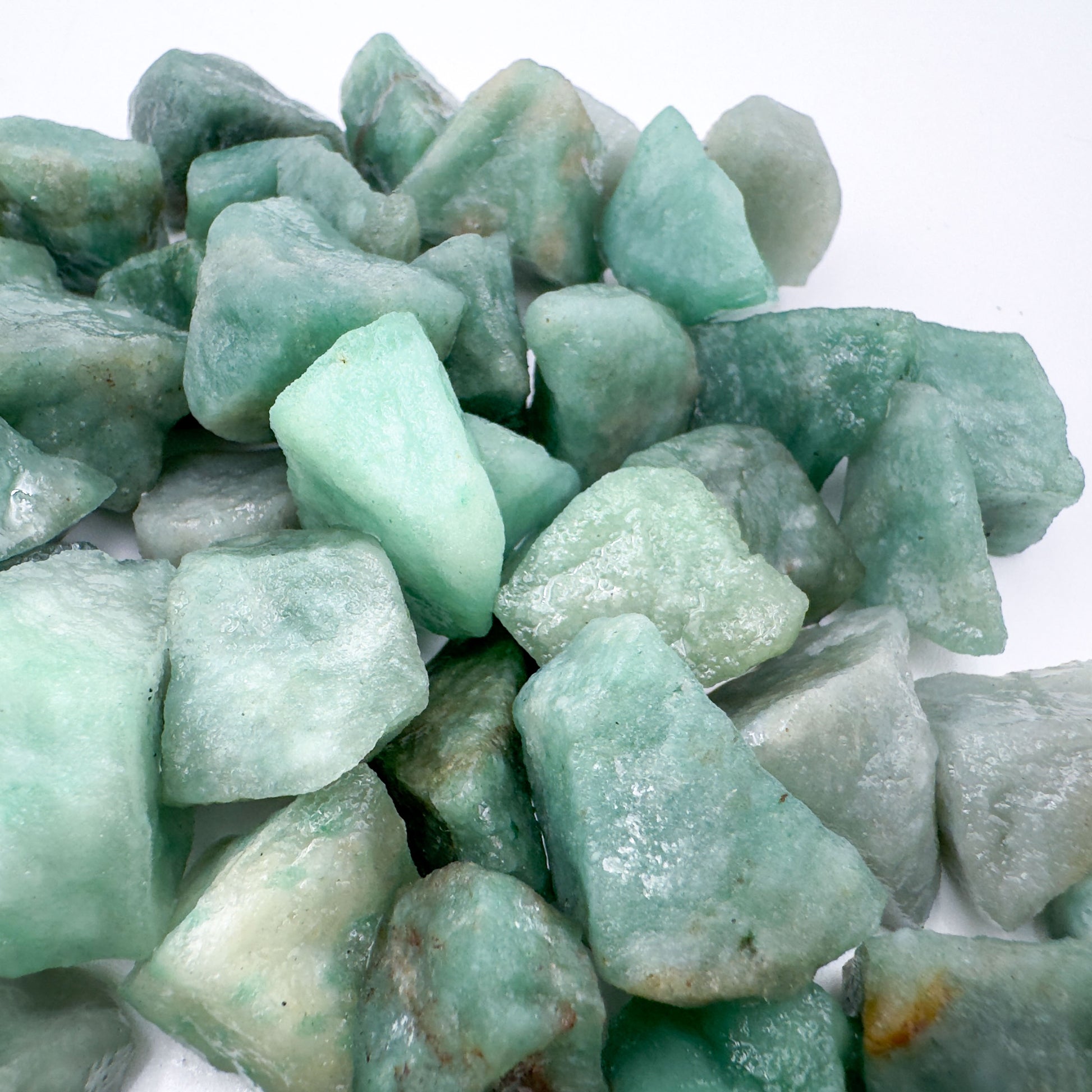 Green Aventurine raw stones Brazil AA grade detail