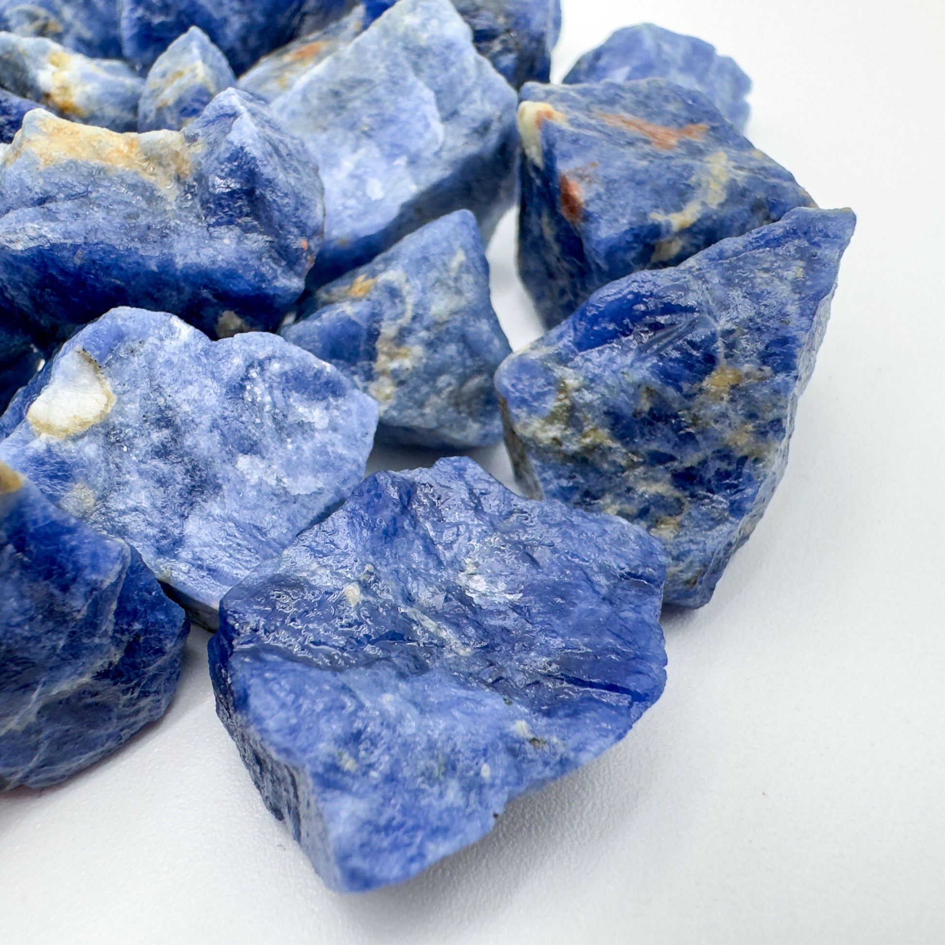 Sodalite raw stones Brazil A grade detail