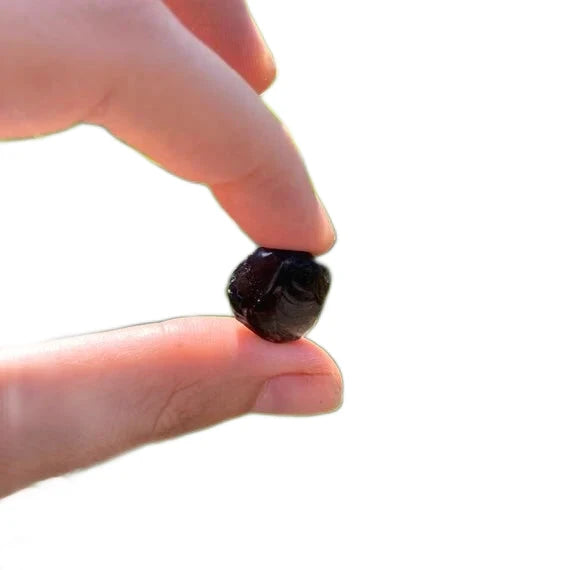 Overhead view of Apache Tear raw stone, from United States, for Grounding.