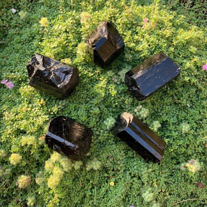 Side angle of Grade AA Black Tourmaline raw stone, from Vakinankaratra, Madagascar, turned to for Protection.